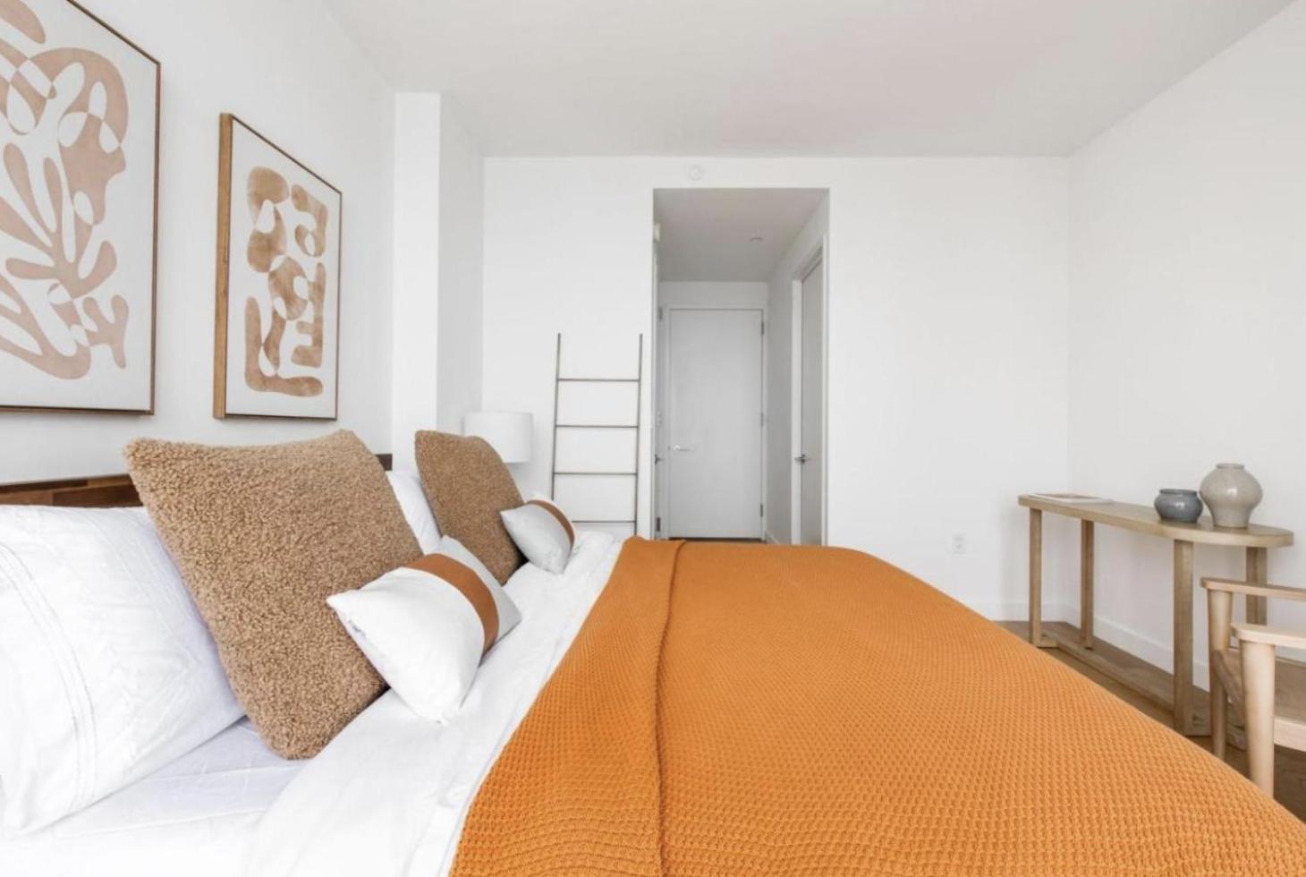 Super Stunning Views With Amazing 2 Beds 1,5 Bath Apartment